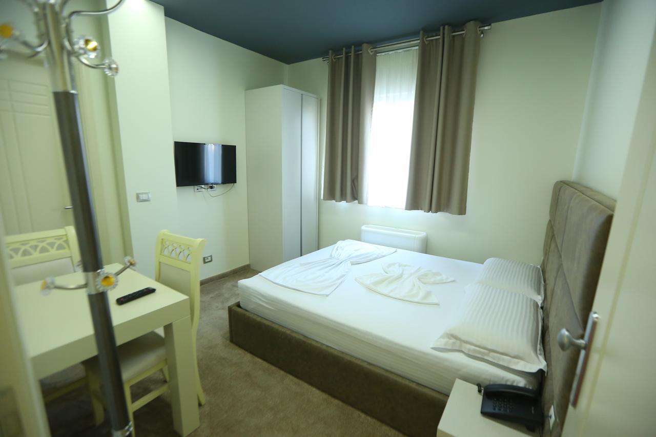 Hotel Vllaznia Shkodër Exteriör bild